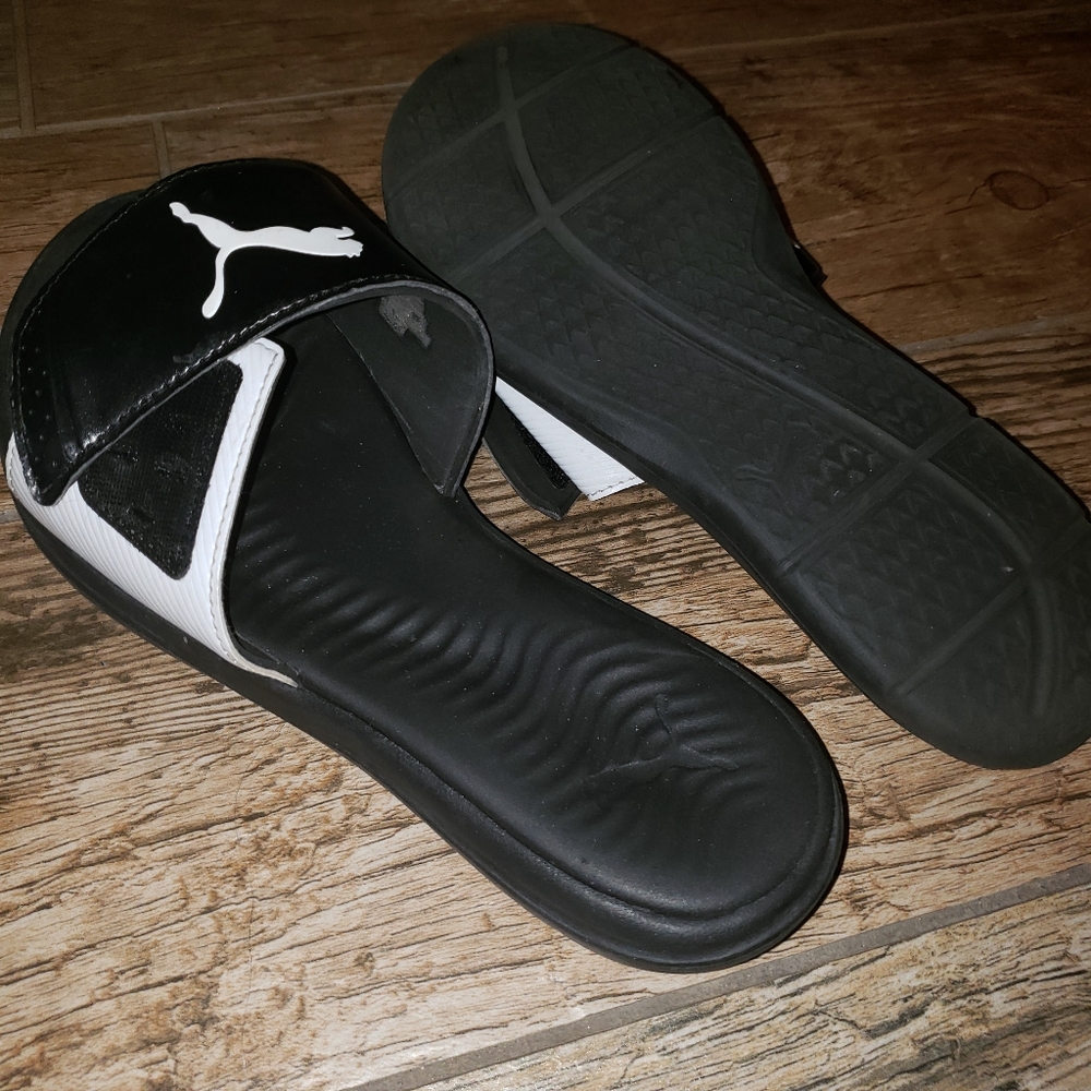 Puma slip on sandals Sz Small